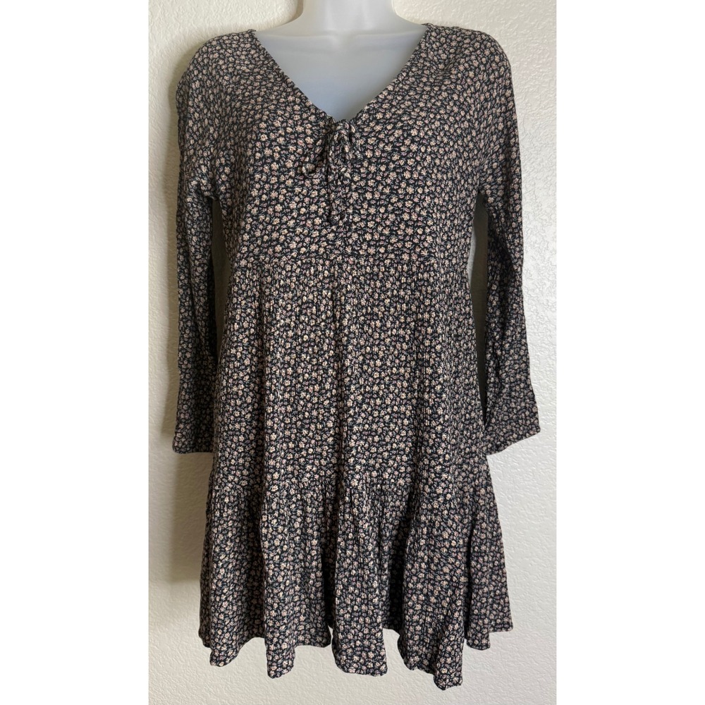 American Eagle XS Mini Dress Black Floral‎ Long Sleeve Smocked Tiered V Neck